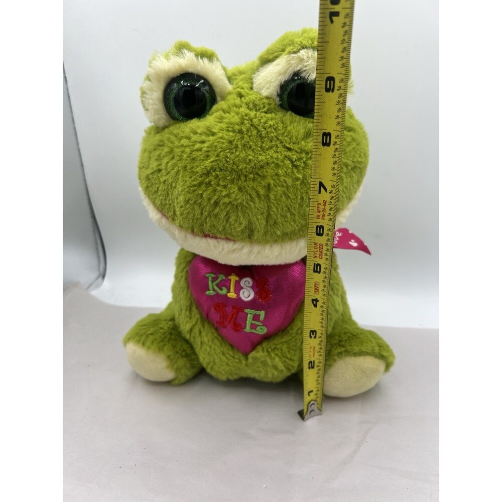 Inter American Frog Plush 10” Valentines Kiss Me Heart Stuffed Animal Green Love - Picture 5 of 13